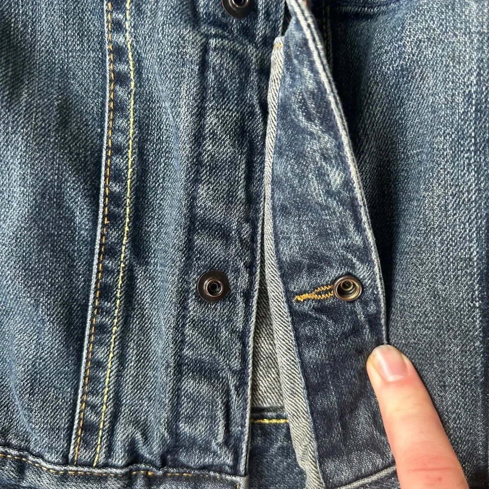 OshKosh Denim Trucker Jacket Kids Size 10 Blue Snap Button Cotton Classic Wash